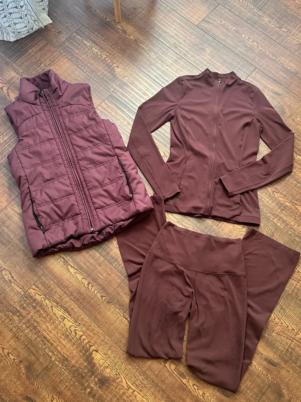 Nike Yoga Luxe Brown (/Burgundy) 3-Piece Matching Set.